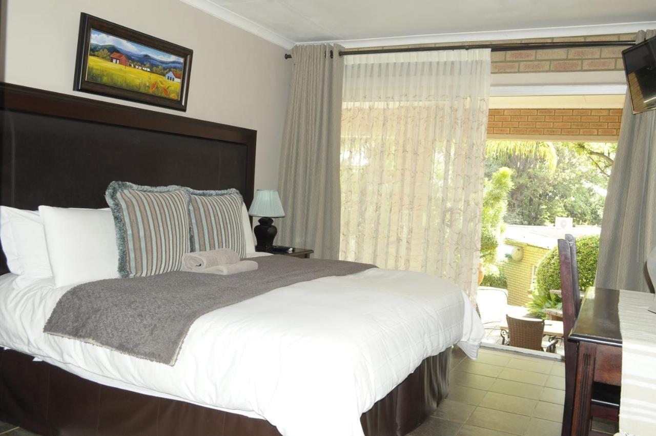 @Home Guest House Rustenburg Exteriér fotografie