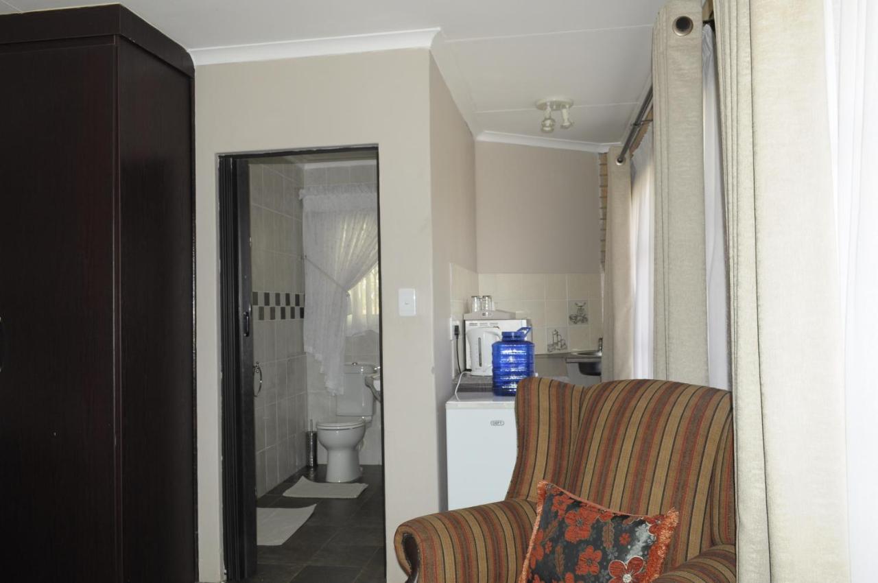 @Home Guest House Rustenburg Exteriér fotografie