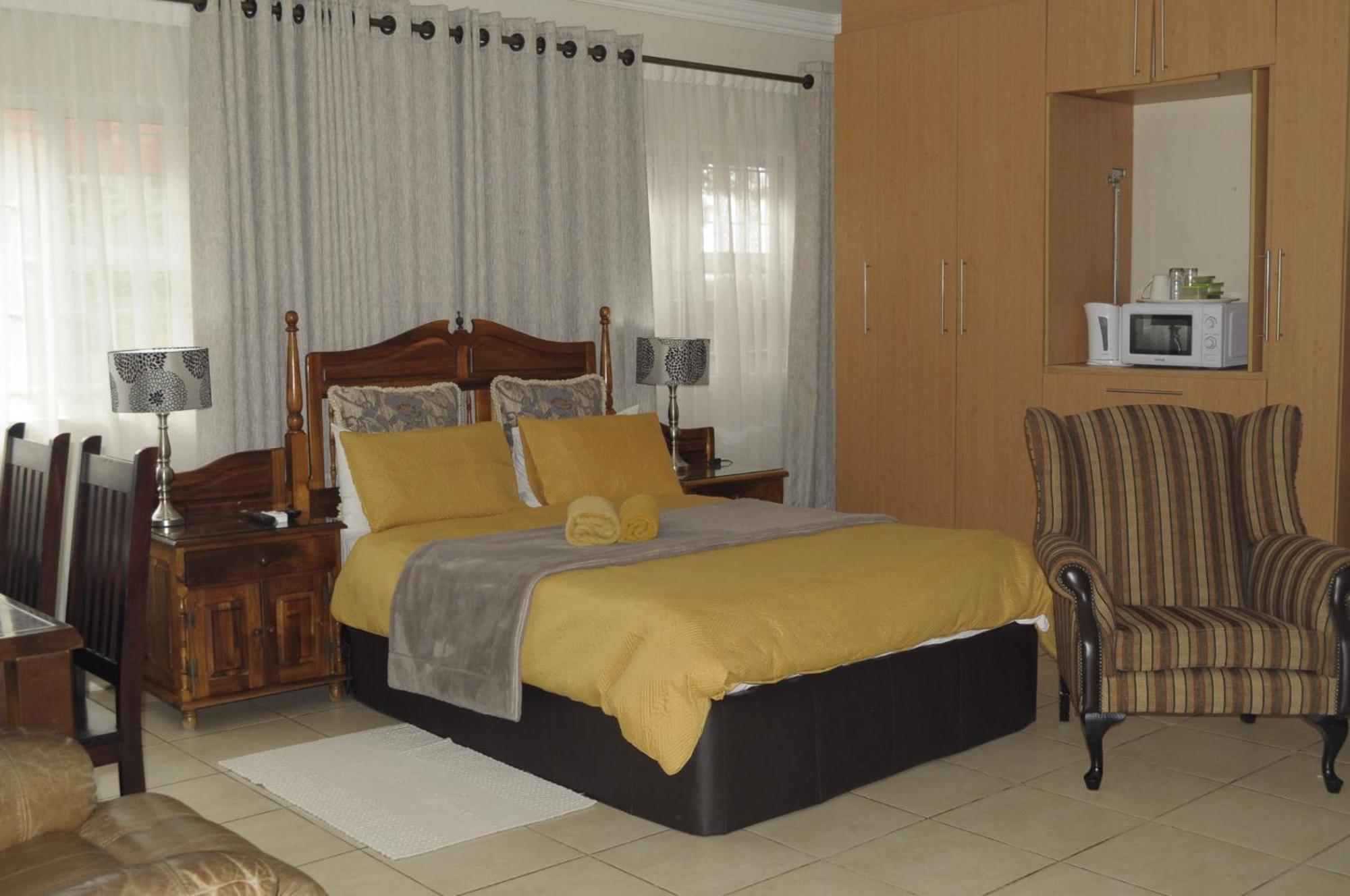 @Home Guest House Rustenburg Exteriér fotografie
