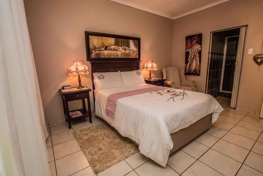 @Home Guest House Rustenburg Exteriér fotografie